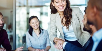  AI-Powered B2B Customer Service: 5 Inspiring Success Stories 